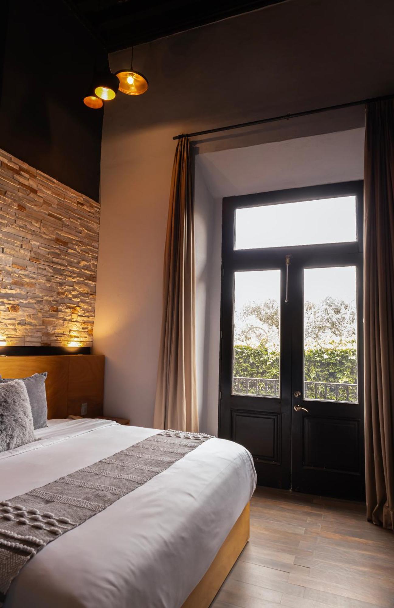 Hotel Plaza De Armas Queretaro Room photo